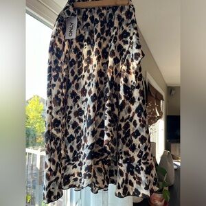 BNWT ONLY brand skirt size XS